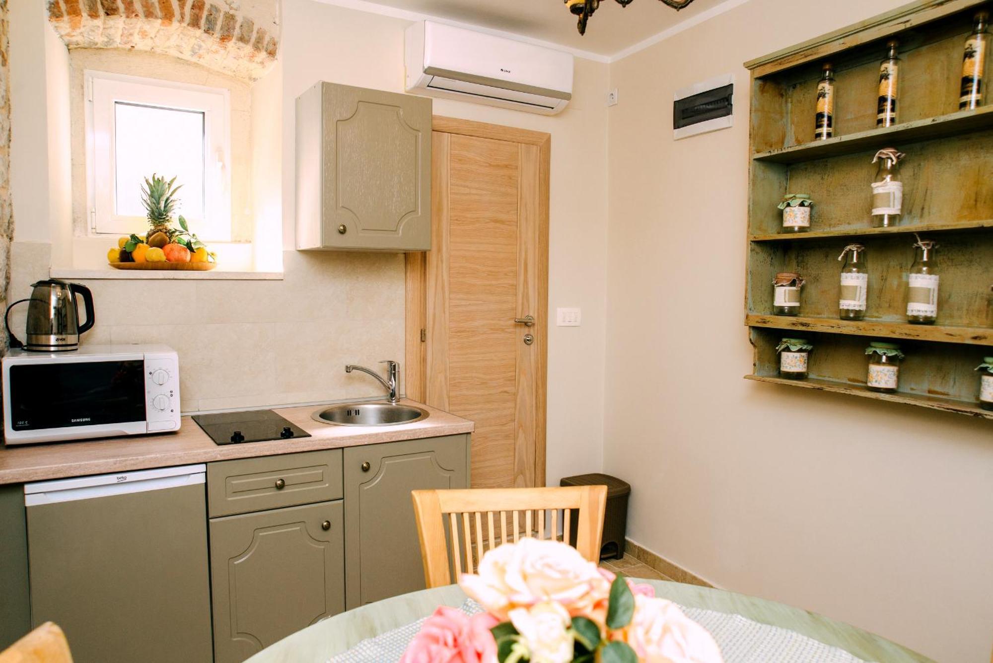 D & Sons Apartments Kotor Pokoj fotografie
